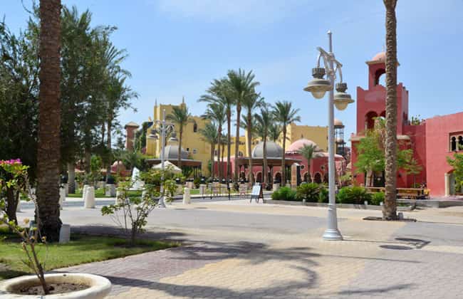 atrakce-v-Hurghadě-co-dělat-v-Hurghadě-Dolphin-Show-v-Hurghadě-Hurghada-Nový-bulvár-Marina-Rybí-trh-v-Hurghadě