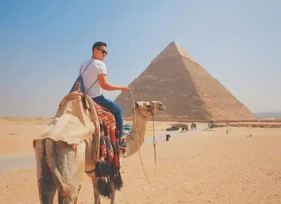 výlet-z-Marsa-Alam-do-Káhiry-výlet-do-Káhiry-z-Marsa-Alam-Káhira-egyptské-muzeum-marsa-alam-výlet-do-pyramid-v-Gíze-výlet-z-Mars