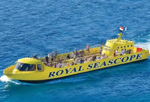 výlety-v-Egyptě-Royal-sea-scope-Sharm-El-Sheikh-Loď-se-skleněným-dnem-šarm-el-šeik-Výlet-royal-sea-scope-vylet-sharm-el-sheikh